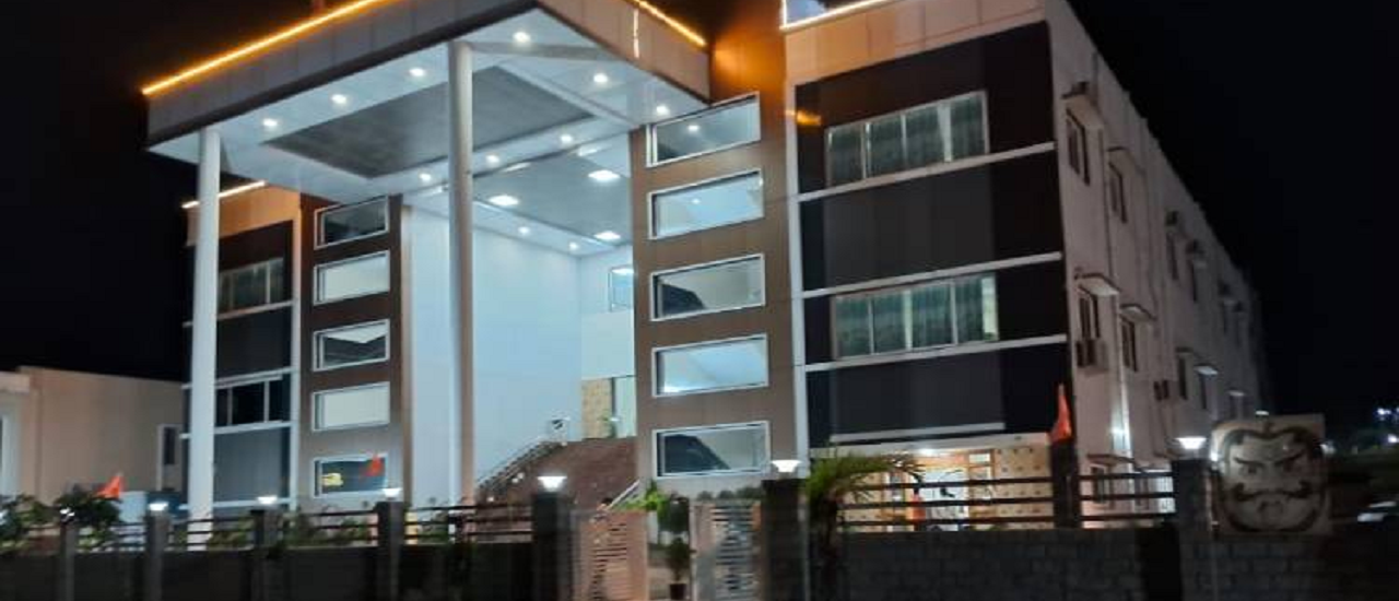 Sri Guru Sadan Srisailam building front view near temple